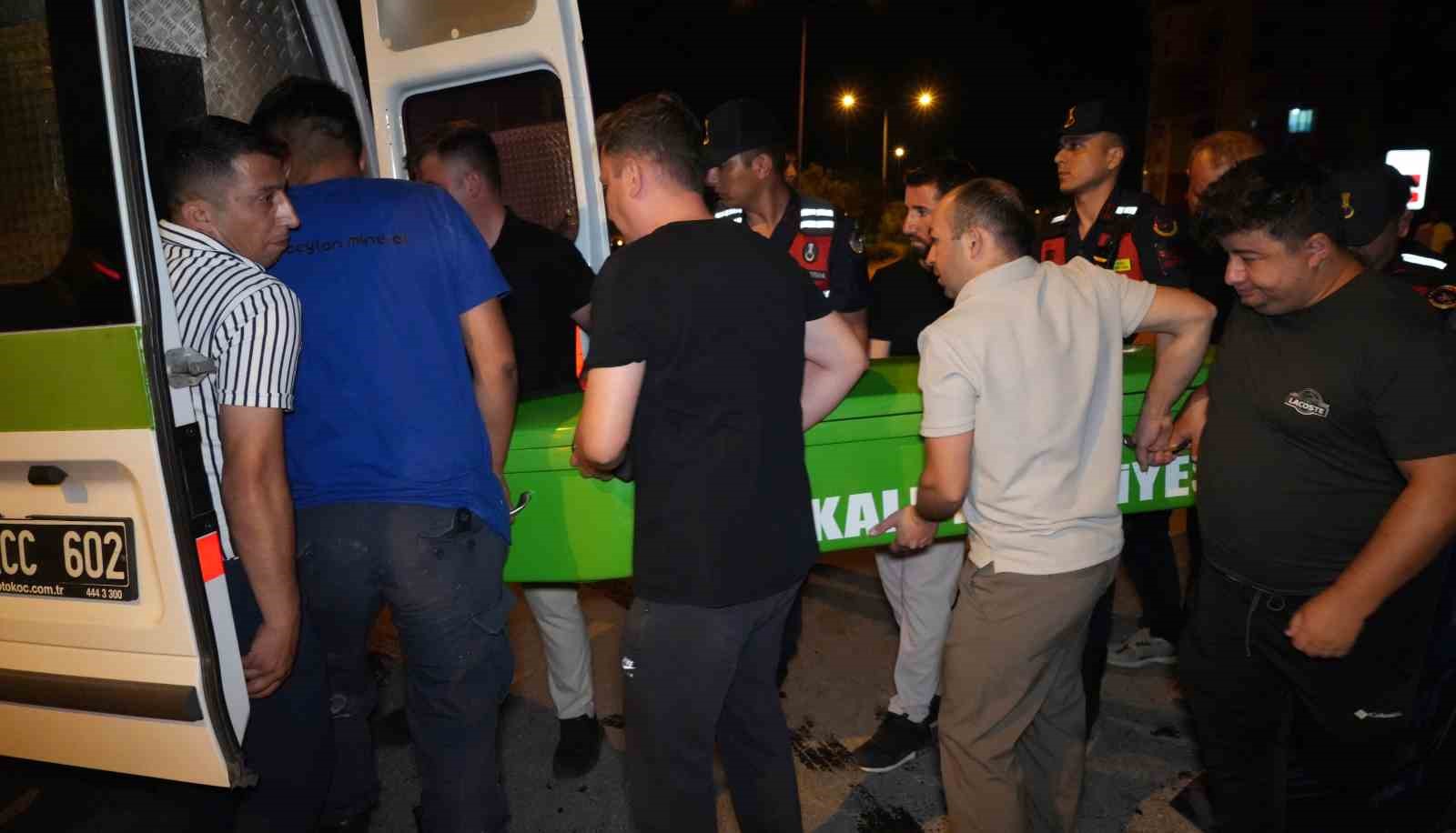 KIRIKKALE’DE MOTOSİKLET İLE OTOMOBİL ÇARPIŞTI: UZMAN ÇAVUŞ HAYATINI KAYBETTİ