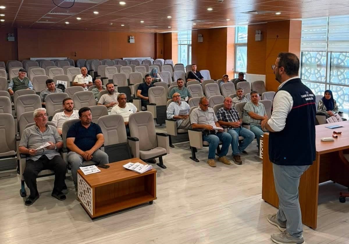 KÜTAHYA’DA YETKİLENDİRİLMİŞ ÜRETİCİ EĞİTİMİ DÜZENLENDİ