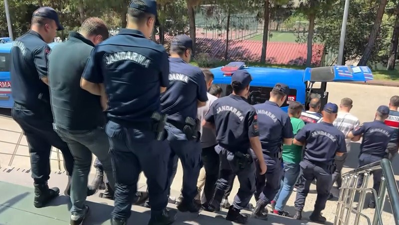 GAZİANTEP’TE UYUŞTURUCU TACİRLERİNE DARBE: 14 ŞAHIS TUTUKLANDI