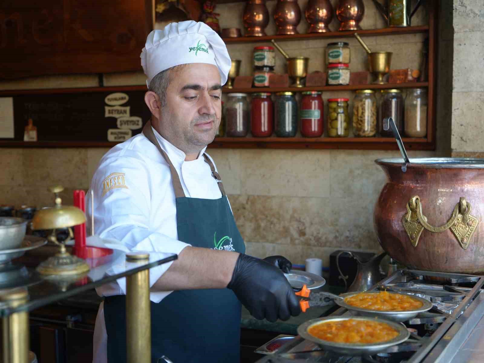 KAVURUCU SICAKLAR BEYRANA OLAN İLGİYİ AZALTMADI