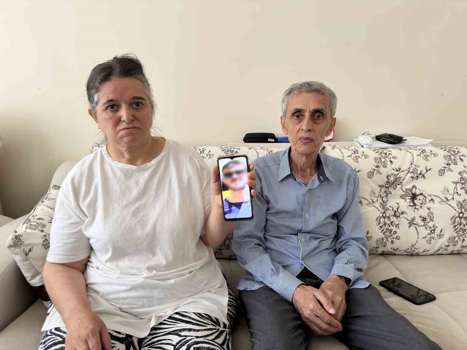 MİLYONLARCA LİRA DEĞERİNDEKİ ALTINLARI ALIP SIRRA KADEM BASTI