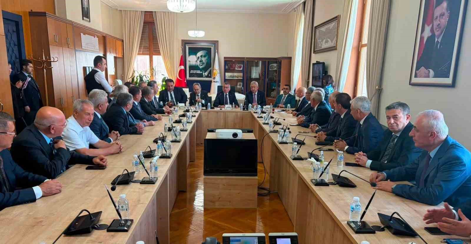 BAŞKAN KÜNKCÜ ESNAFIN TALEPLERİNİ MECLİS’E TAŞIDI