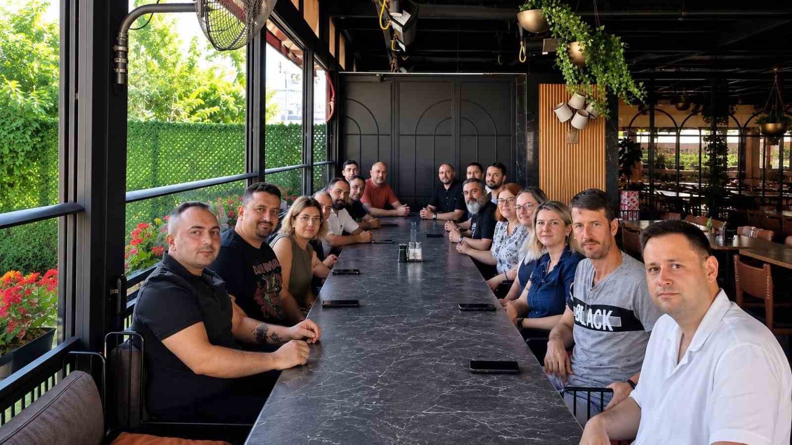 BANDIRMA’DA KLİNİSYEN VETERİNER HEKİMLER MESLEKİ İSTİŞARE TOPLANTISINDA BULUŞTU