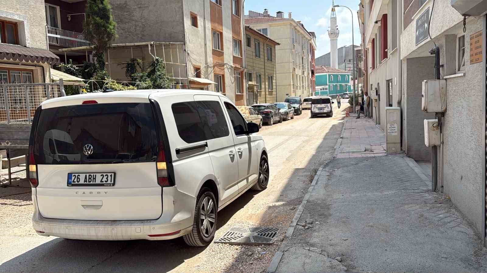 KOMŞU KAVGASI POLİS MERKEZİNDE BİTTİ
