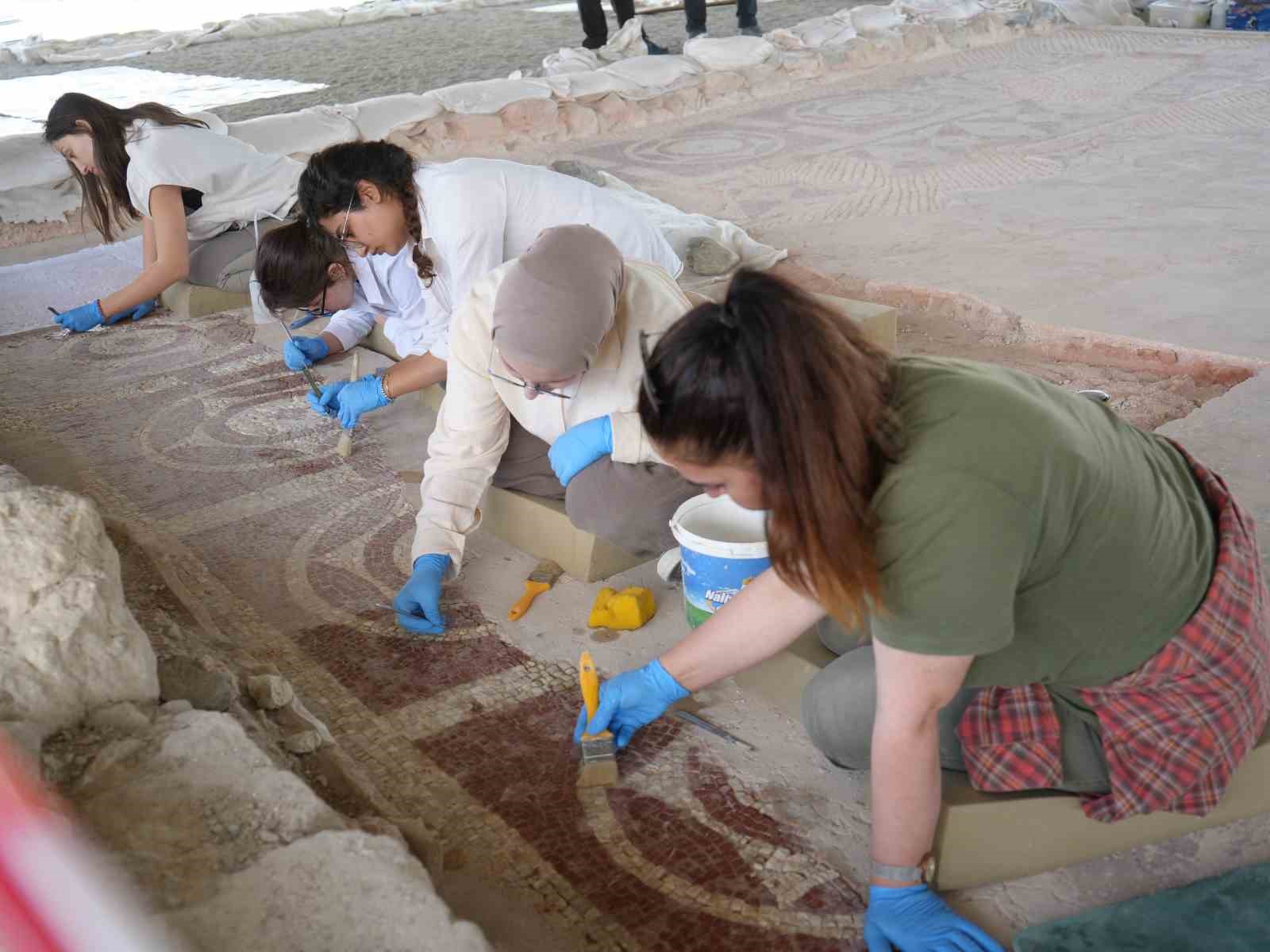 "KARADENİZ’İN EFES"İ POMPEİOPOLİS ANTİK KENTİ’NDE KAZI ÇALIŞMALARI YENİDEN BAŞLADI