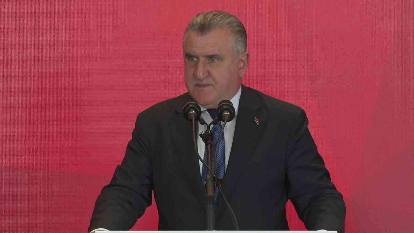 GENÇLİK VE SPOR BAKANI BAK: "TÜRKİYE FUTBOLUNUN, TÜRK SPORUNUN GÜÇLÜ OLMASINI İSTİYORUZ"