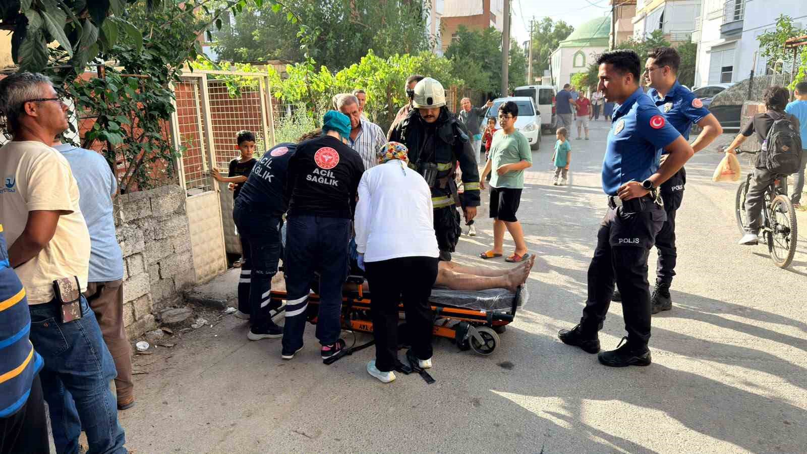 ANTALYA’DA EVDE ÇIKAN YANGINDA 1 KİŞİ DUMANDAN ETKİLENDİ