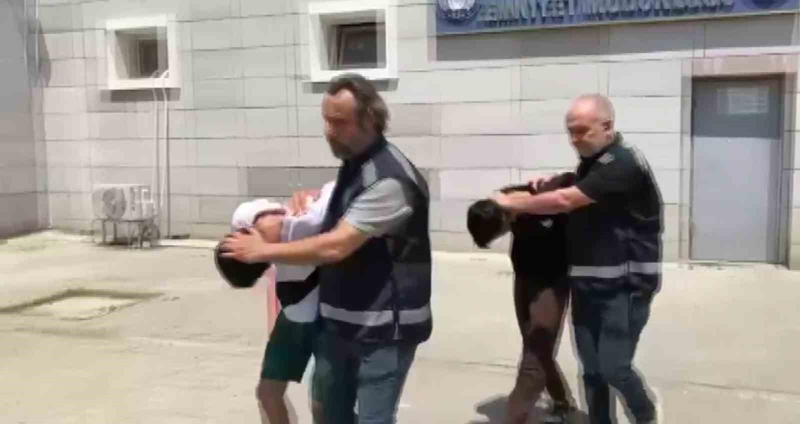 "VATANDAŞLIK VERECEĞİZ" YALANIYLA ALDIKLARI 175 GRAM ALTINLA KAÇAN DOLANDIRICILAR YAKALANDI