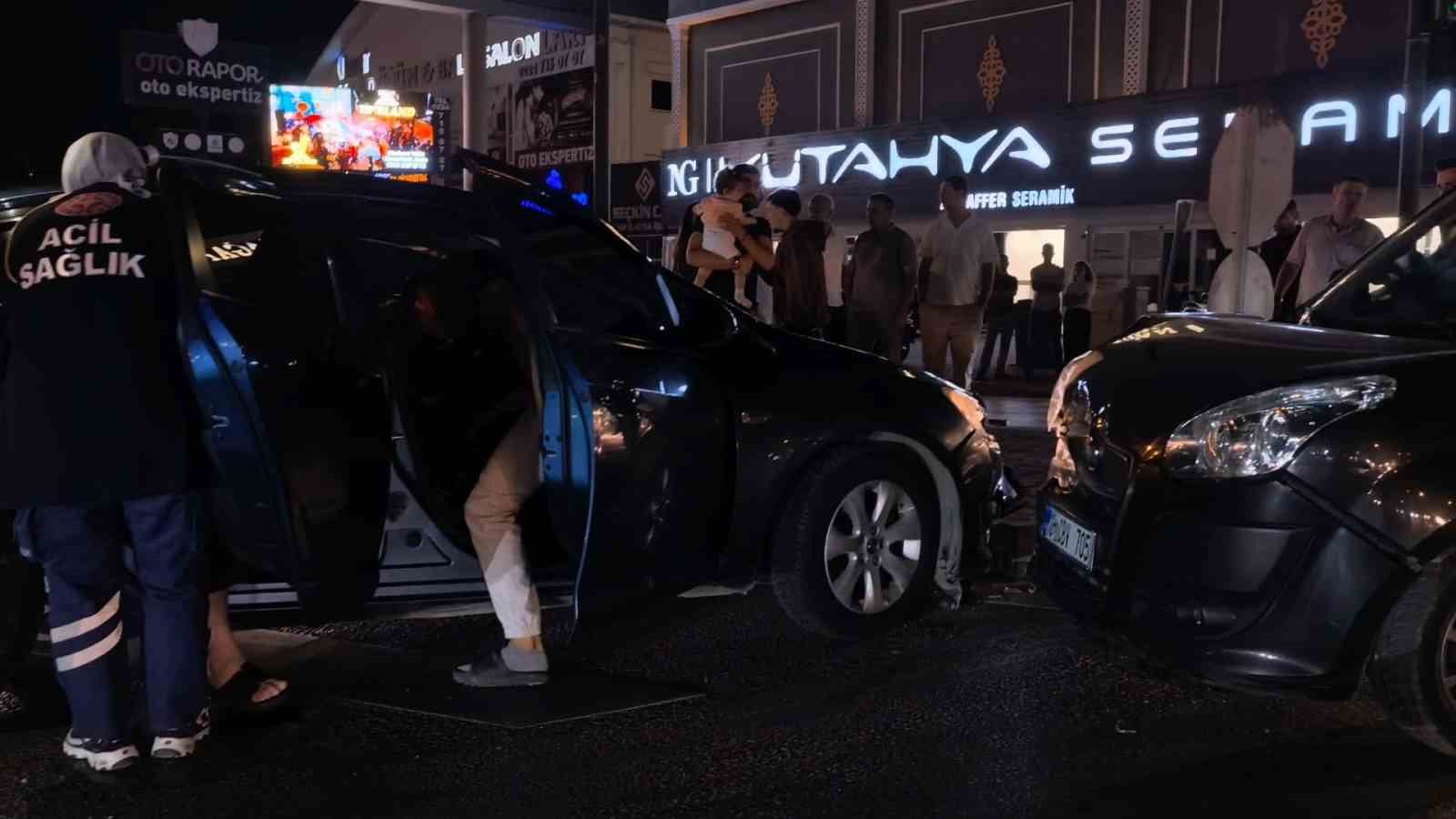 İNEGÖL’DE ZİNCİRLEME KAZA: 5 YARALI