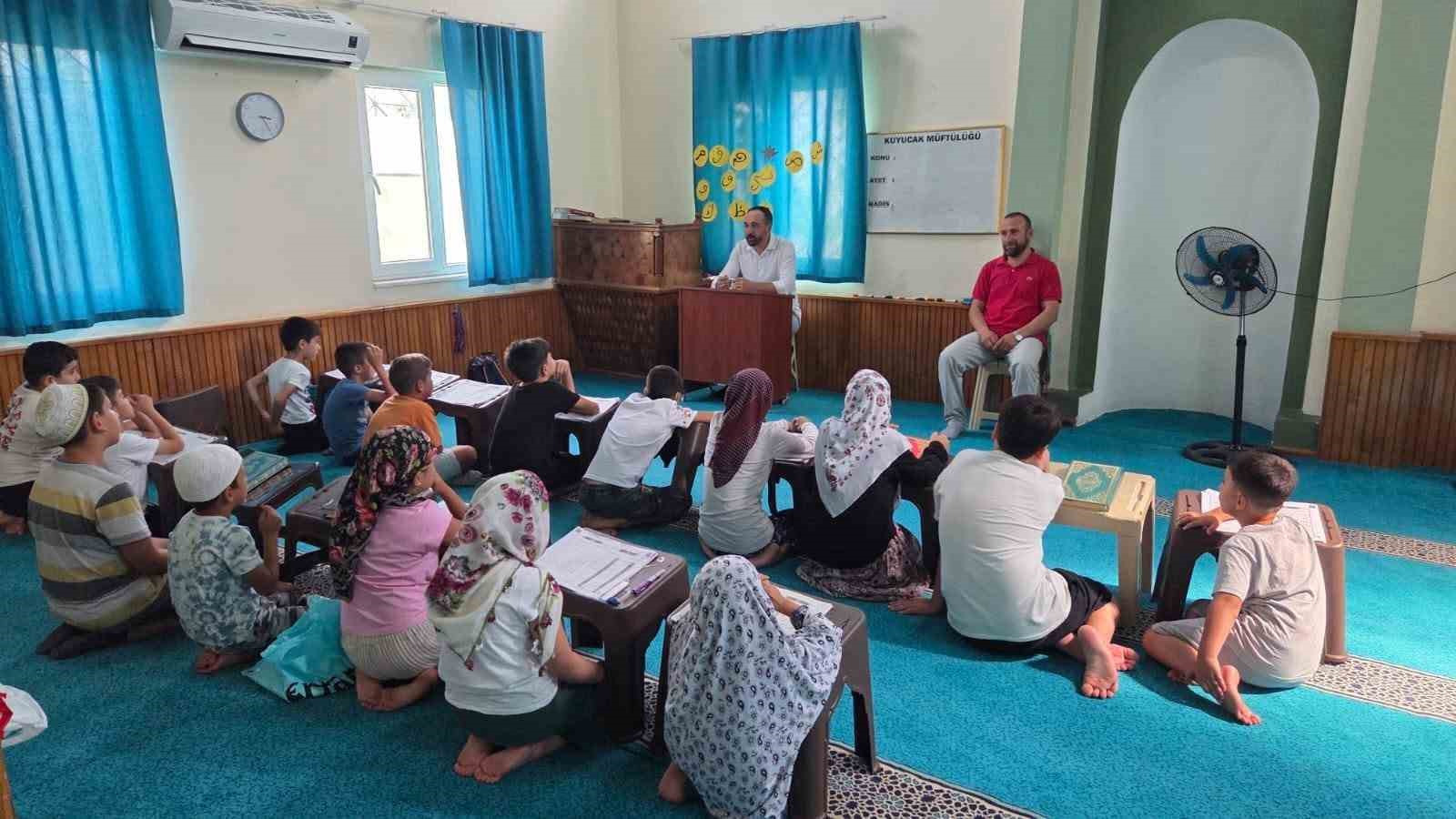KUYUCAK’TA YAZ KUR’AN KURSU ÖĞRENCİLERİNE REHBERLİK SEMİNERLERİ