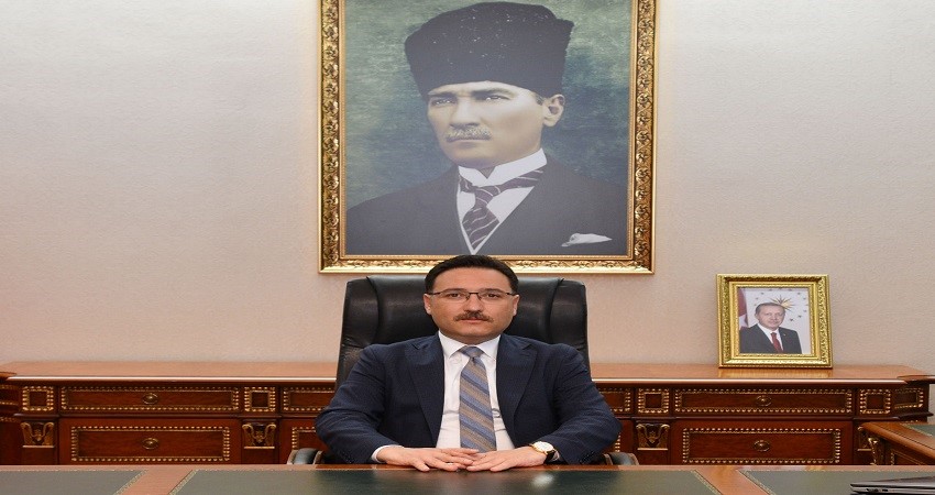 VALİ ÇİÇEK: "BASIN MENSUPLARIMIZ, TOPLUM ADINA ÖNEMLİ BİR KAMU HİZMETİ YÜRÜTMEKTEDİR"