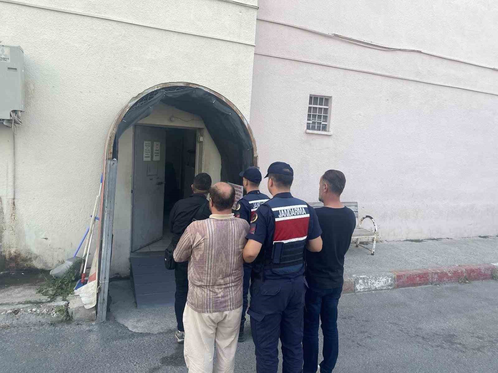 SAHTE EVRAKLA MİLYONLUK VURGUN GİRİŞİMİNE SUÇÜSTÜ BASKIN: 4 TUTUKLAMA