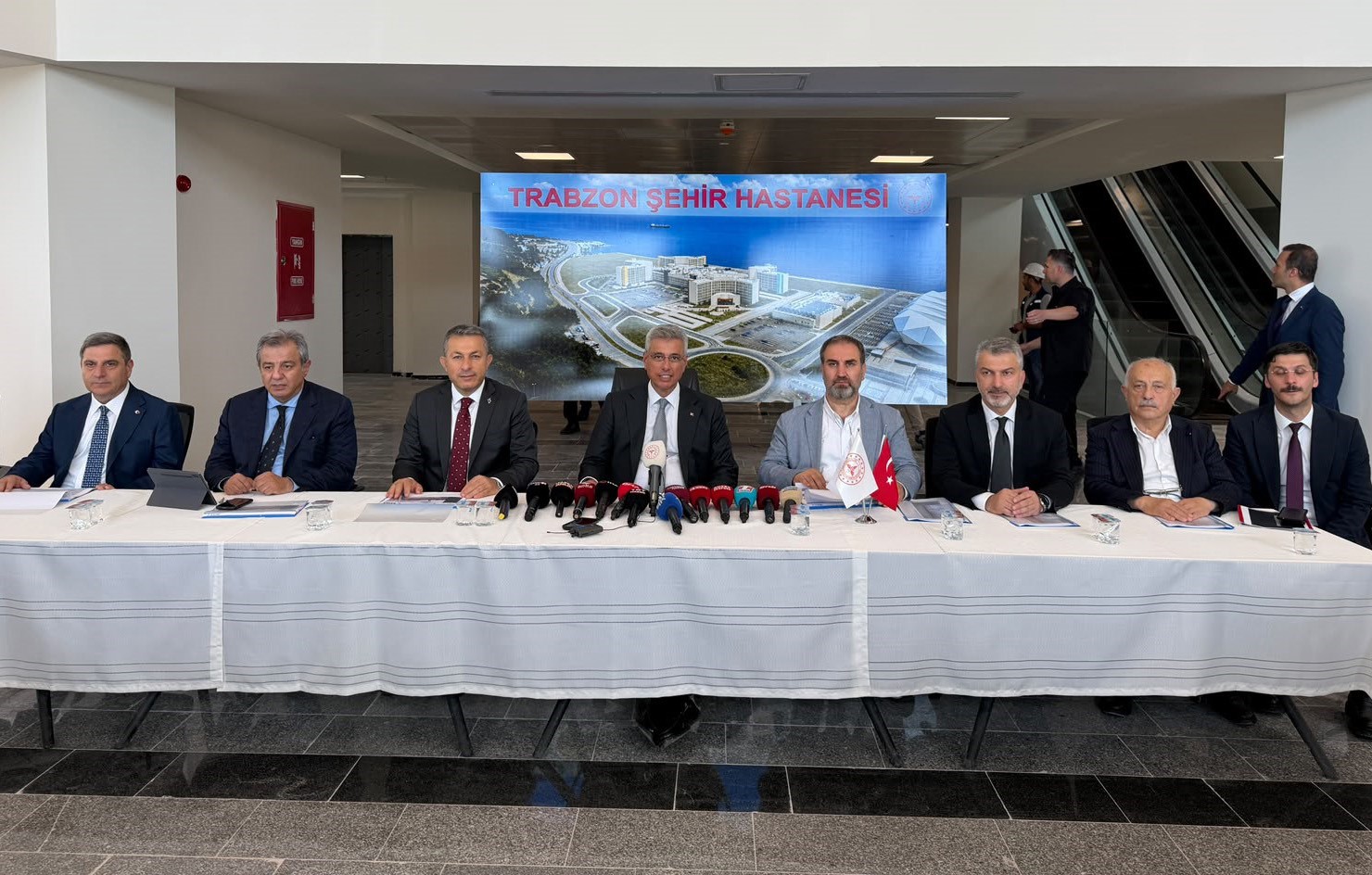 BAKAN MEMİŞOĞLU’NDAN KARADENİZ İNSANINA KİLO UYARISI