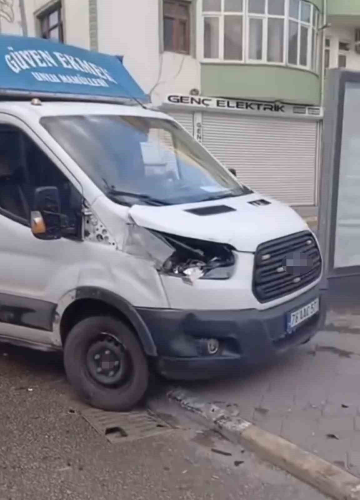 IĞDIR’DA MADDİ HASARLI KAZA
