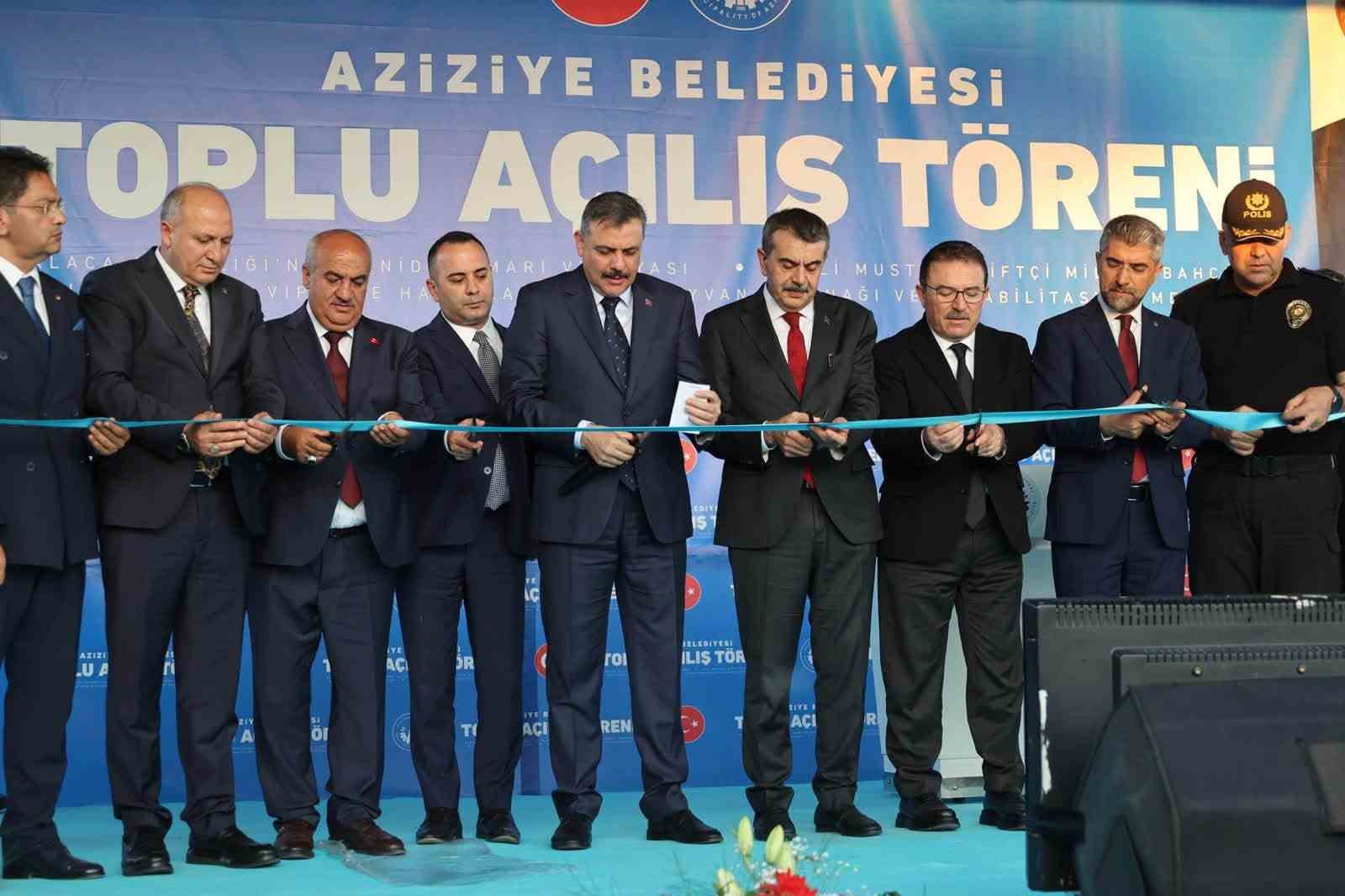 BAKAN ÇİFTÇİ AZİZİYE’DE TOPLU AÇILIŞLARA KATILDI