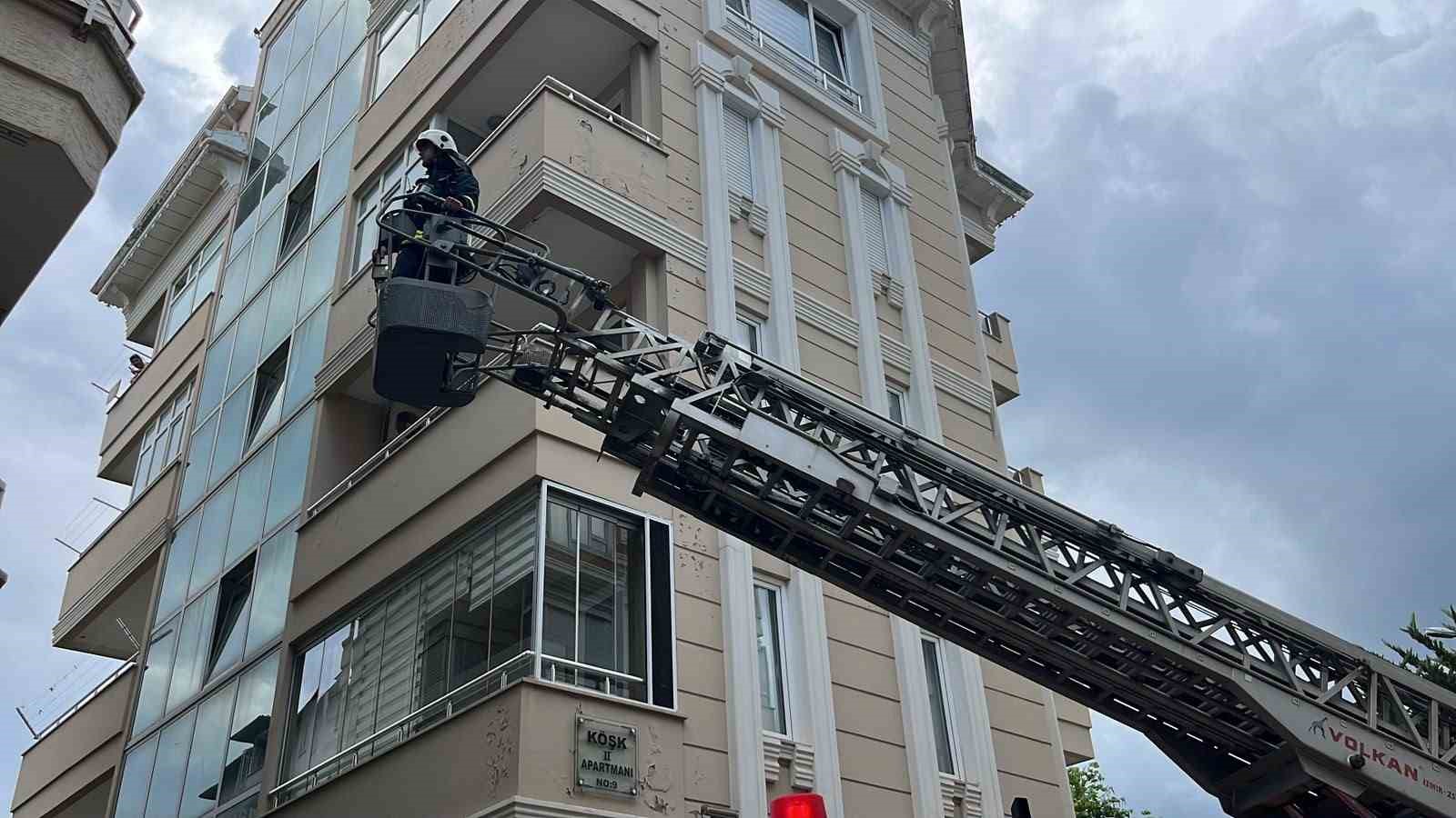 ALANYA’DA APARTMAN DAİRESİNİN MUTFAĞINDA ÇIKAN YANGIN KORKUTTU