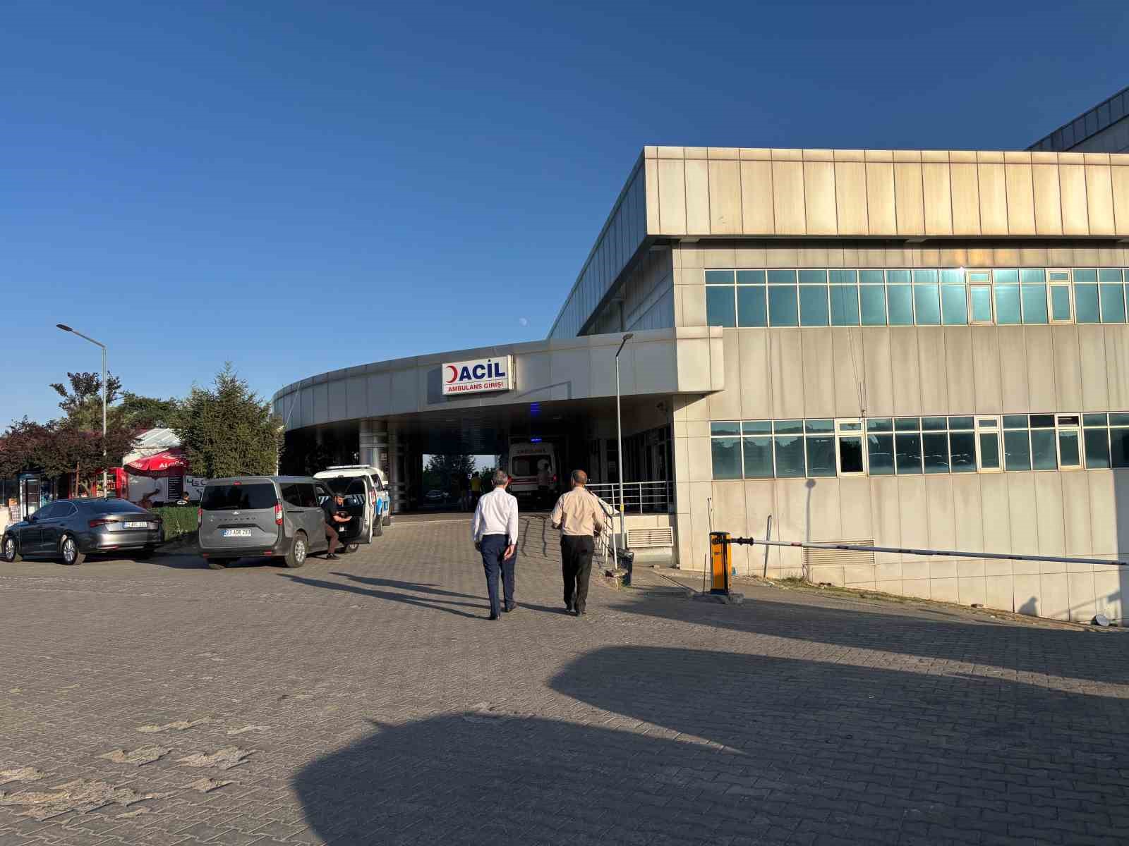 BİNGÖL’DE İKİ AİLE ARASINDA TAŞLI, SOPALI VE SİLAHLI KAVGA: 9 YARALI