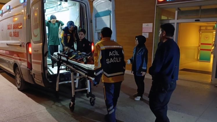 İKİNCİ KATTAKİ PENCEREDEN DÜŞEN 5 YAŞINDAKİ ÇOCUK AĞIR YARALANDI