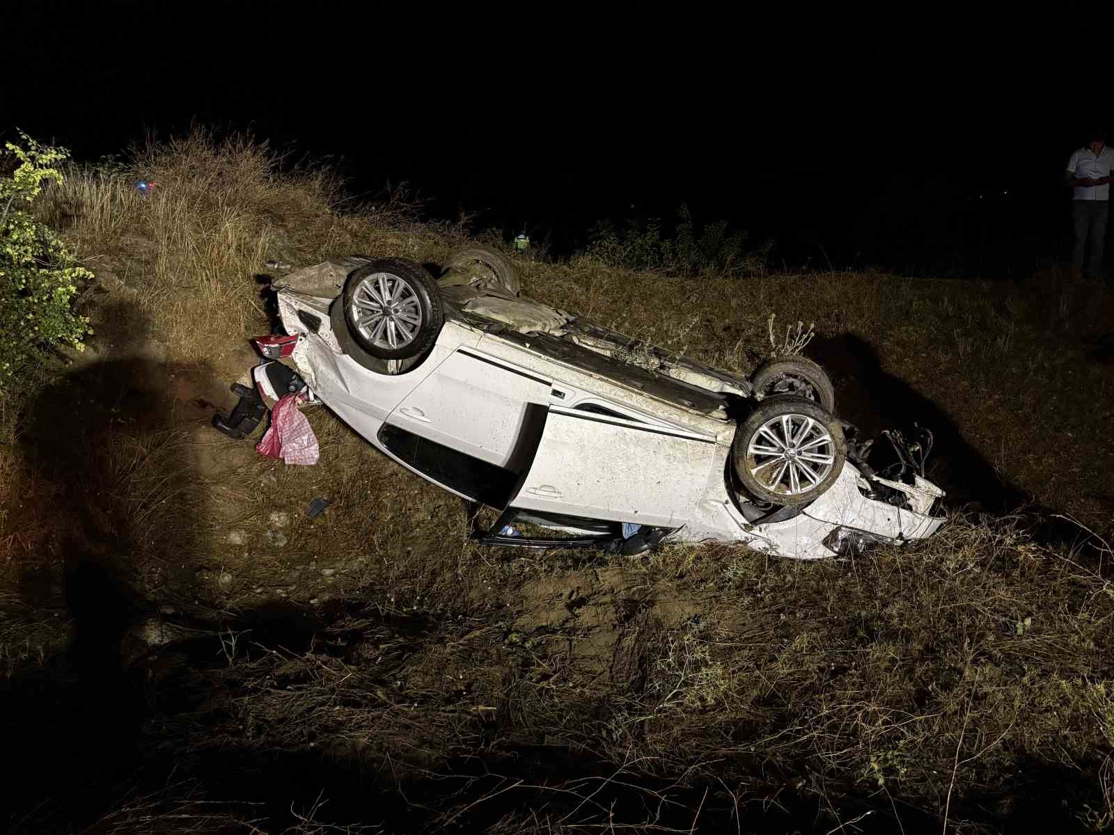 KASTAMONU’DA OTOMOBİL ŞARAMPOLE YUVARLANDI: 1 YARALI