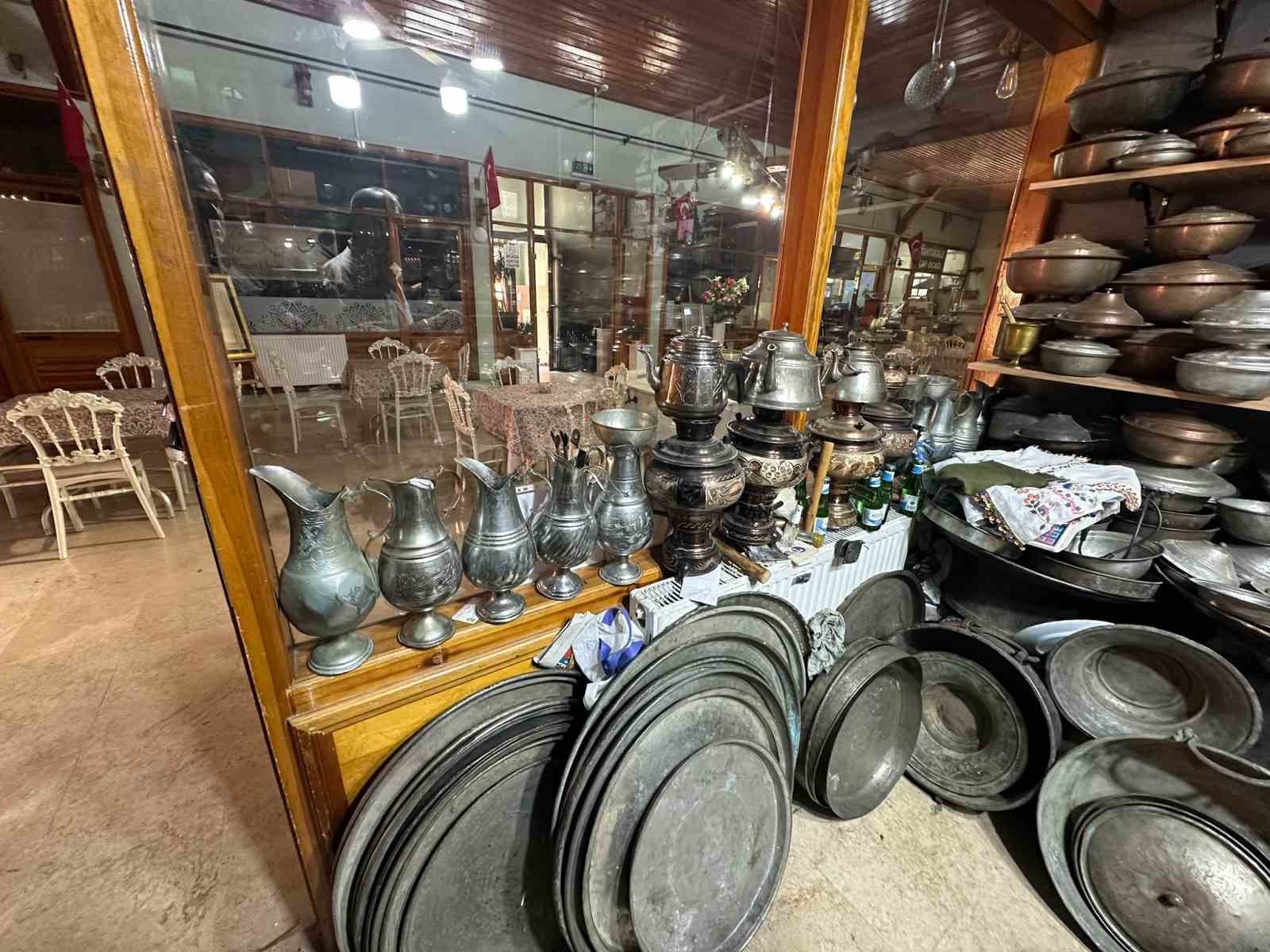 BİR ZAMANLAR KONAK VE MUTFAKLARIN VAZGEÇİLMEZLERİYDİ