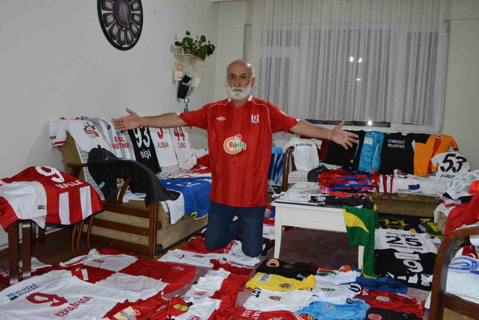BALIKESİR’DE 300 FORMALIK KOLEKSİYON