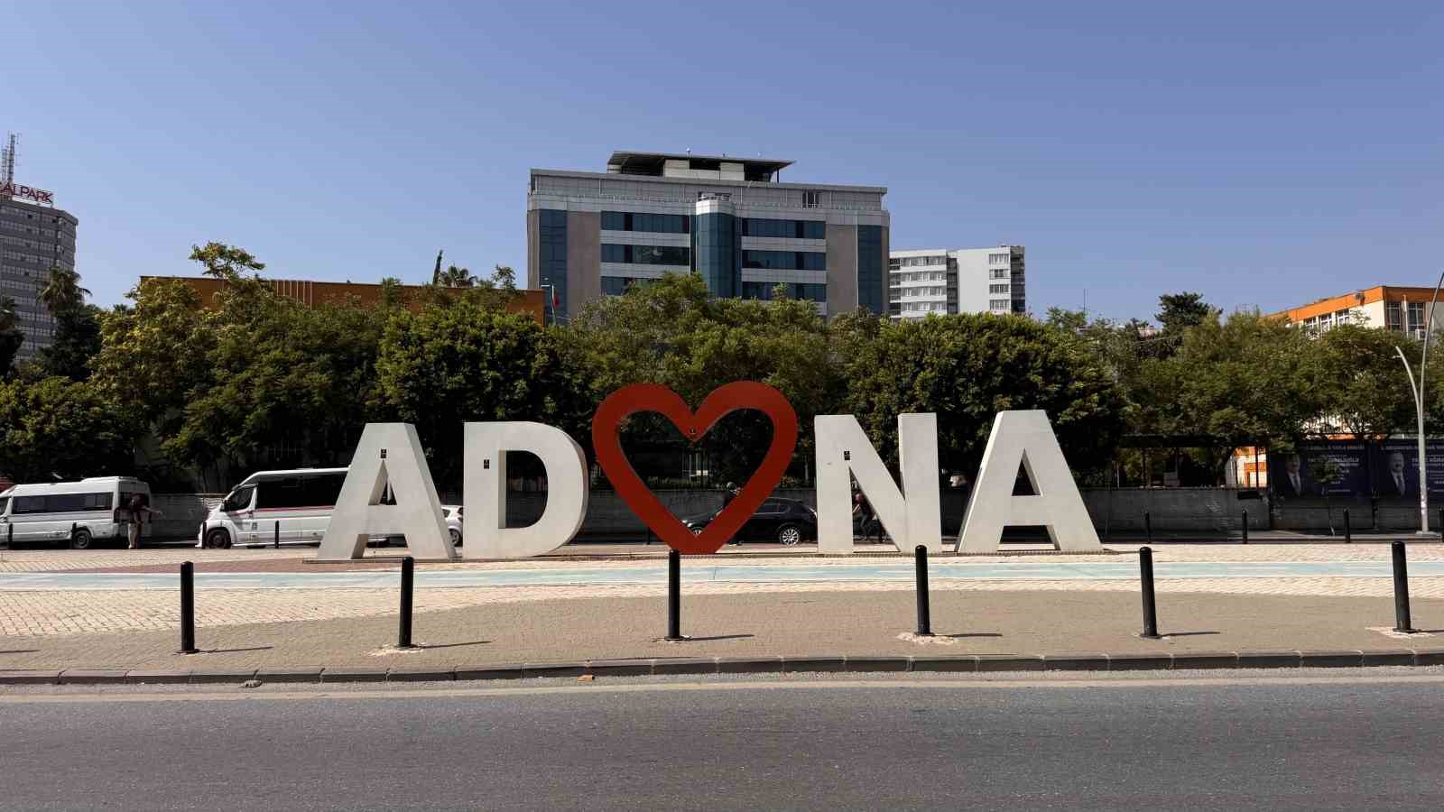TÜİK VERİLERİ AÇIKLANDI: ADANA GÖÇ VERİYOR