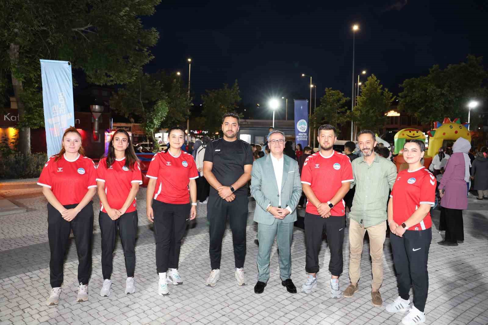 BAŞKAN ÖZDOĞAN: "HER ŞEY ÇOCUKLARIMIZIN MUTLULUĞU İÇİN"