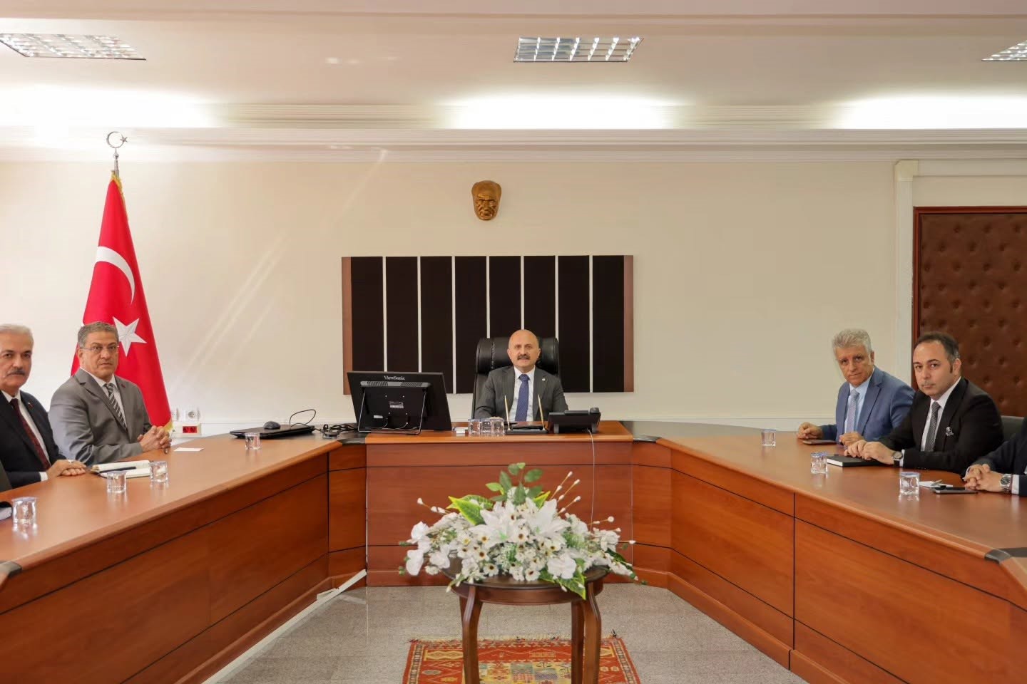 VALİ VAROL, KAYMAKAMLARLA KOORDİNASYON TOPLANTISINDA BİR ARAYA GELDİ
