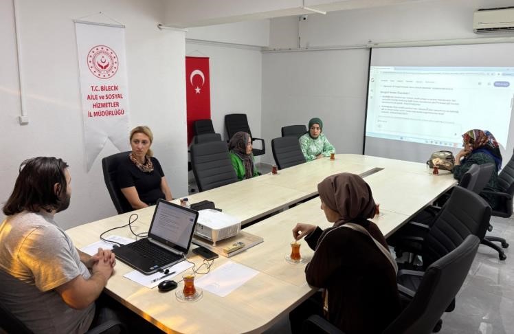 BAĞIMLILIKLA MÜCADELEDE AİLELERE EĞİTİM DESTEĞİ