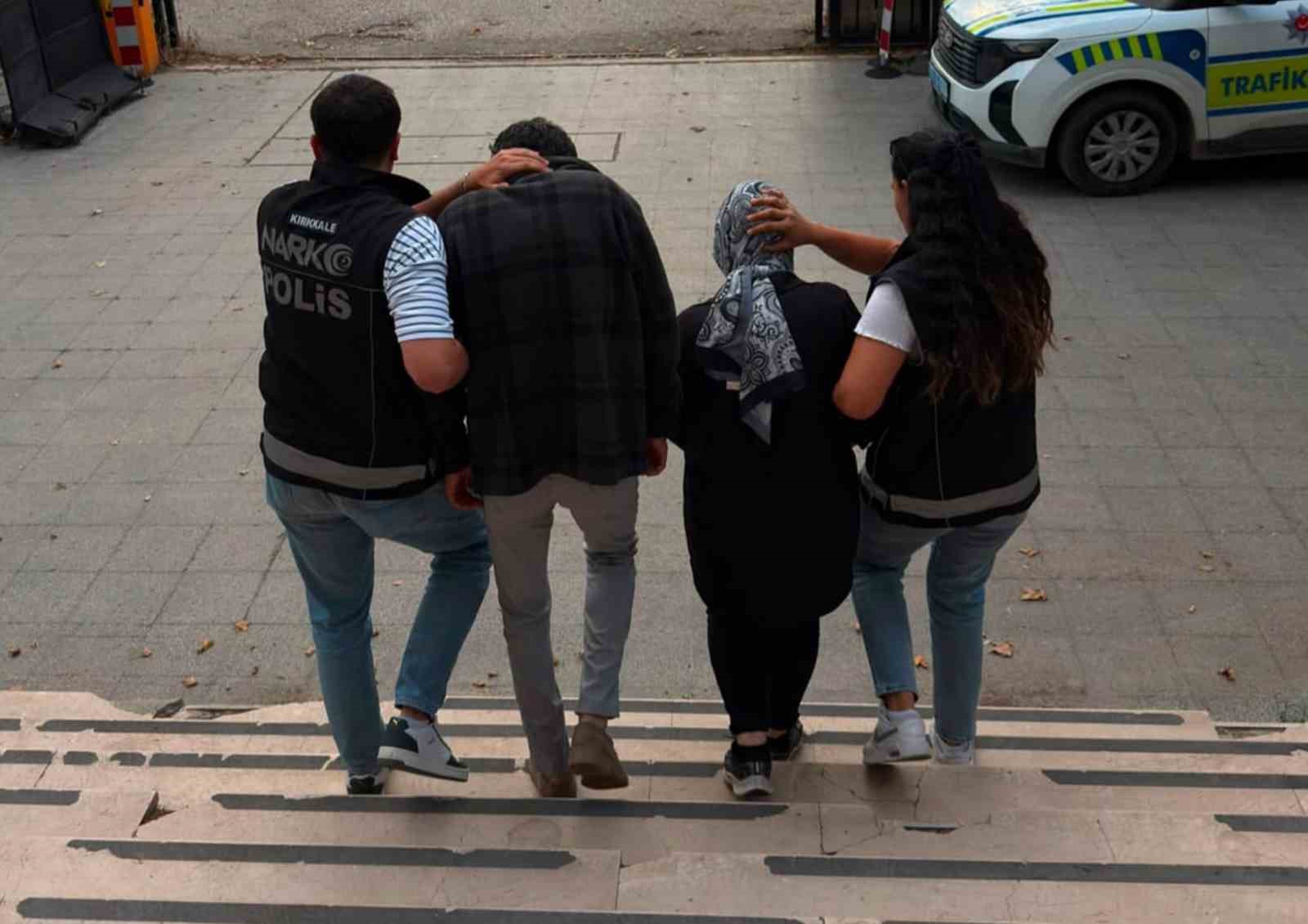 KIRIKKALE’DE BİNLERCE UYUŞTURUCU HAP ELE GEÇİRİLDİ: 2 TUTUKLAMA
