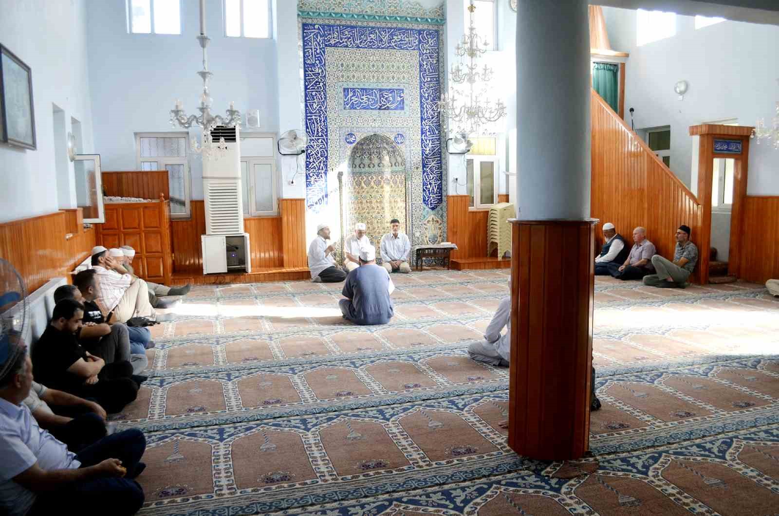 MUDANYA’DA ŞEHİTLER ANISINA, BERABERLİK VE BEREKET İÇİN DUA EDİLDİ