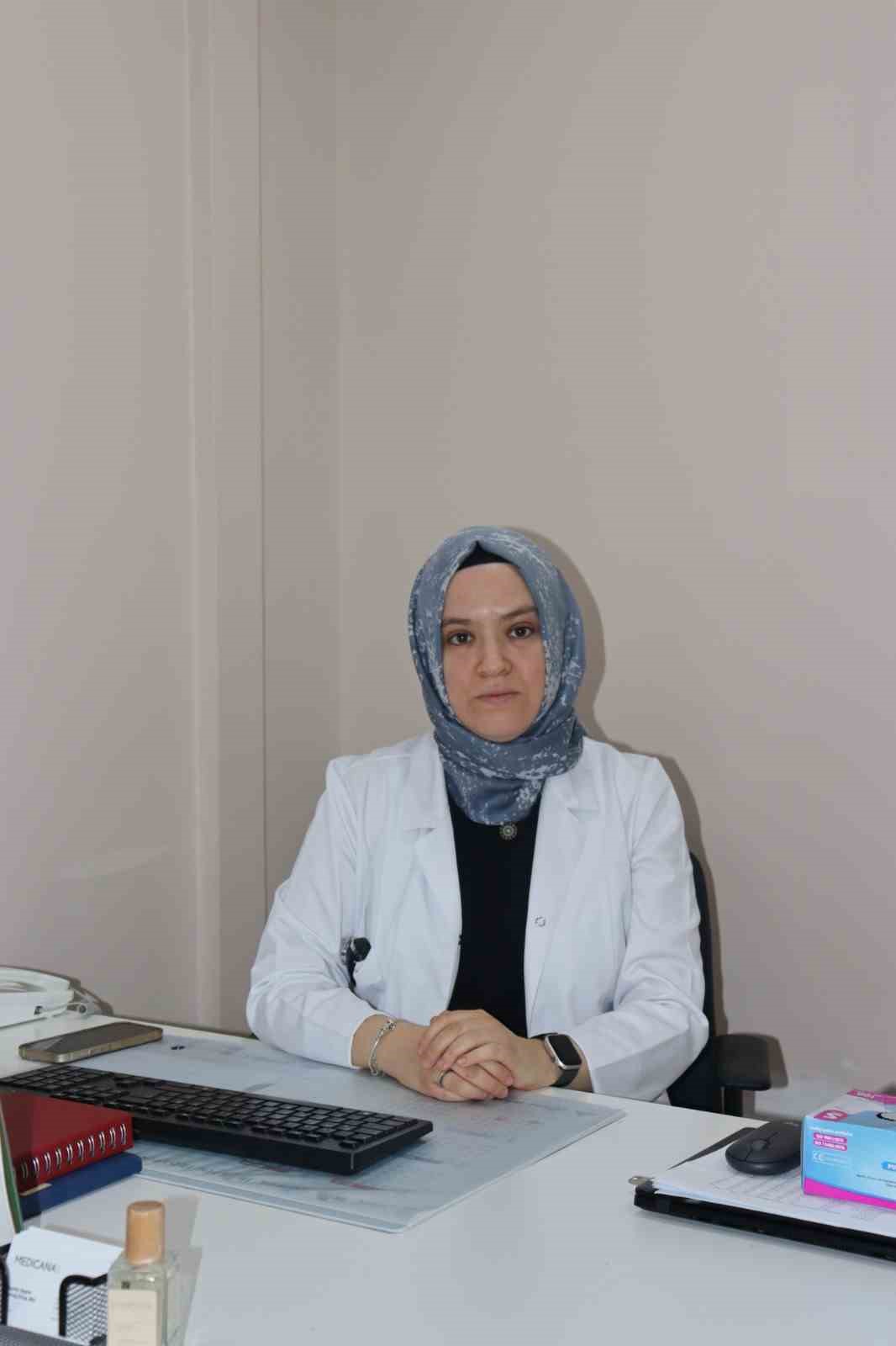 UZMANINDAN UYARI: "MENOPOZDA YALNIZCA TAKVİM YAŞINIZ DEĞİL, KALP YAŞINIZ DA ÖNEMLİ"