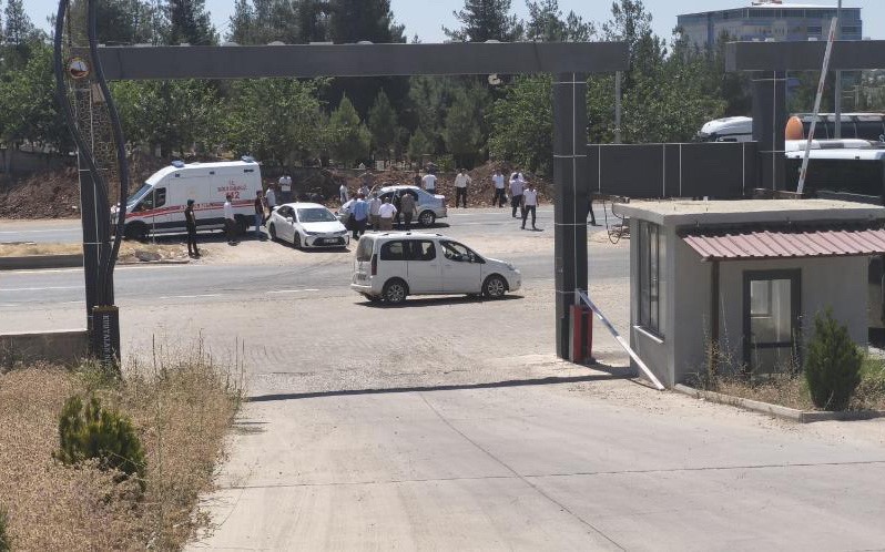 KURTALAN’DA İKİ OTOMOBİL ÇARPIŞTI: 2 YARALI