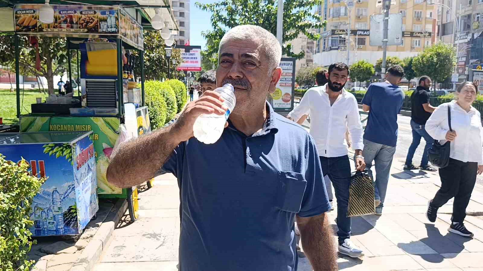 ŞANLIURFA’DA TERMOMETRELER 48 DERECEYİ GÖSTERDİ