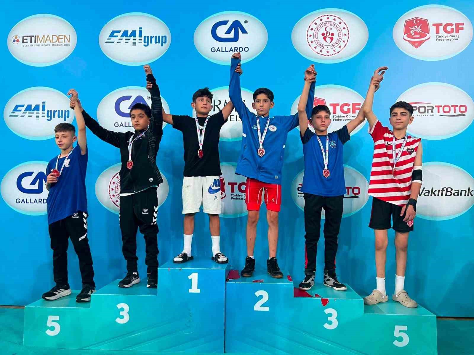 MALATYA U14 GREKO-ROMEN TAKIMI TÜRKİYE ŞAMPİYONU OLDU