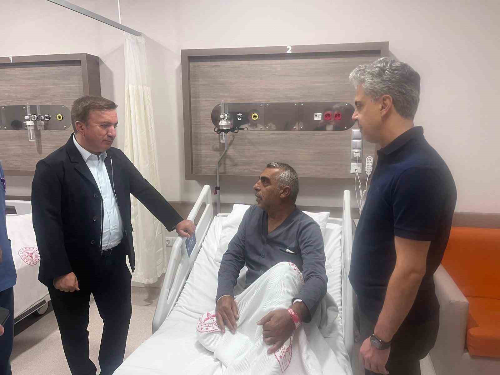 VALİ AYDOĞDU’DAN KARGIN BELEDİYE BAŞKANI GÜNEŞ’E GEÇMİŞ OLSUN ZİYARETİ