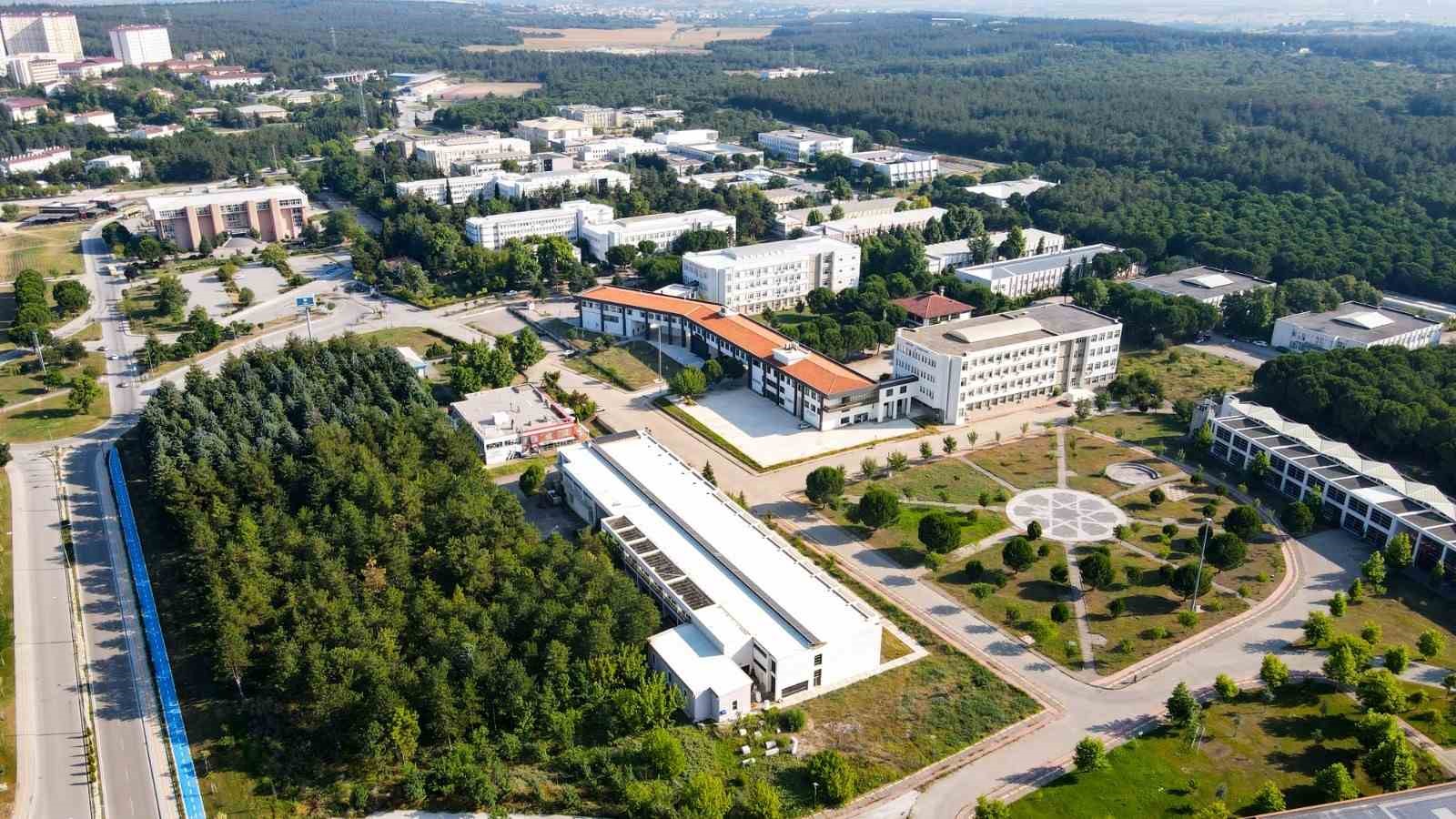 BUÜ, TÜRKİYE’NİN EN İYİ 18 ÜNİVERSİTESİ ARASINDA YER ALDI