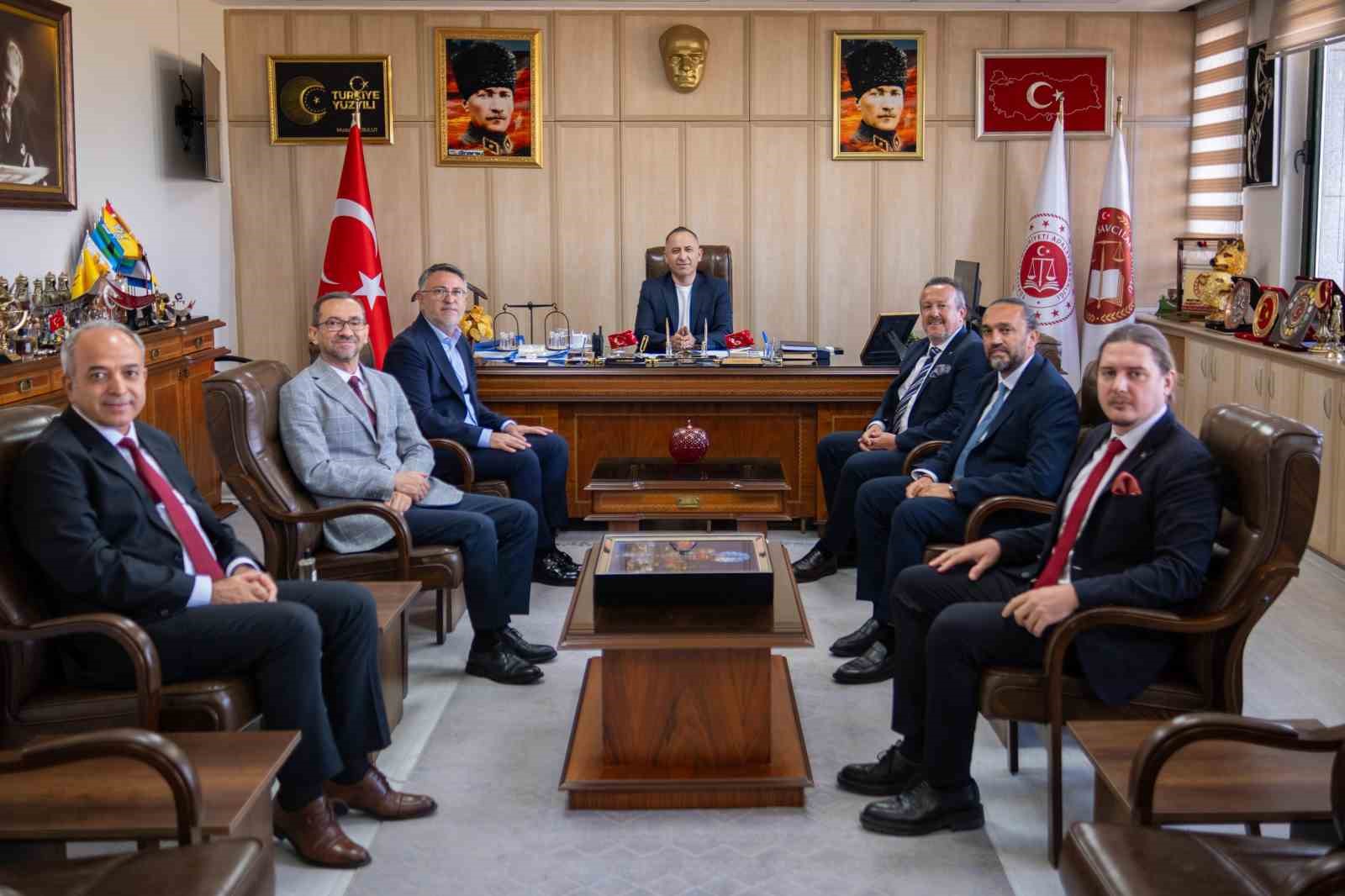DENİZLİ OSB YÖNETİMİ, DENİZLİ’YE YENİ ATANAN CUMHURİYET BAŞSAVCISINA HAYIRLI OLSUN ZİYARETİNDE BULUNDU