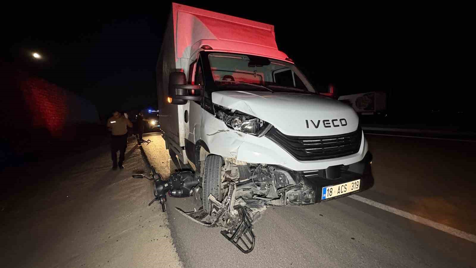 ÇORUM’DA KAMYONETLE ÇARPIŞAN MOTOSİKLETİN SÜRÜCÜSÜ HAYATINI KAYBETTİ