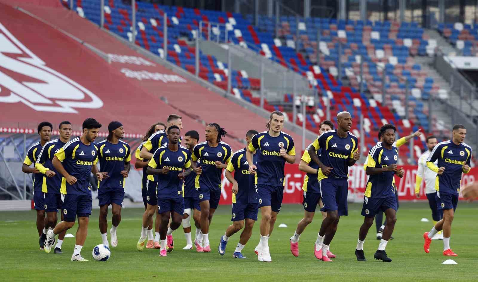FENERBAHÇE, GORNİK ZABRZE MAÇININ HAZIRLIKLARINI TAMAMLADI