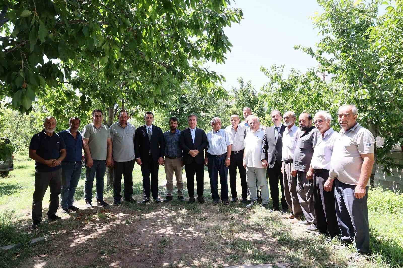 VALİ AYDOĞDU, ORTAYURT KÖYÜNDE ÜRETİCİLERİN TALEPLERİNİ DİNLEDİ