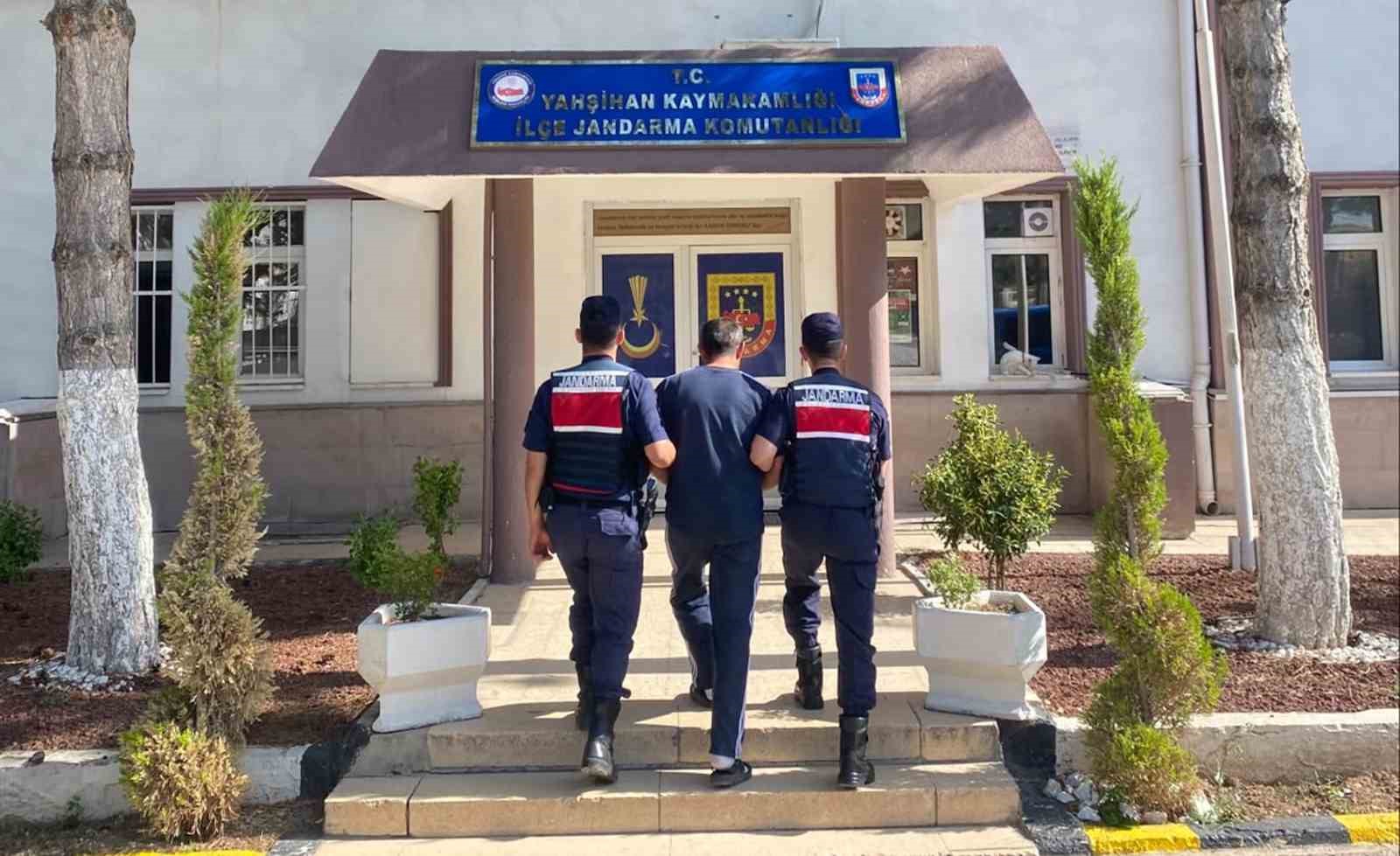 KIRIKKALE’DE FİRARİ 4 HÜKÜMLÜ YAKALANDI