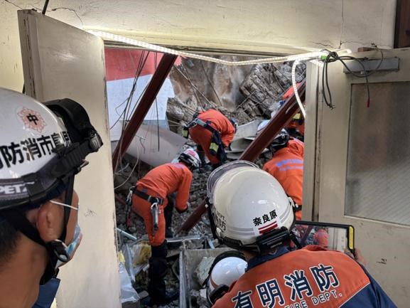 JAPONYA’YI VURAN 7.1’LİK DEPREMDE ÖLÜ SAYISI EN AZ 13’E YÜKSELDİ
