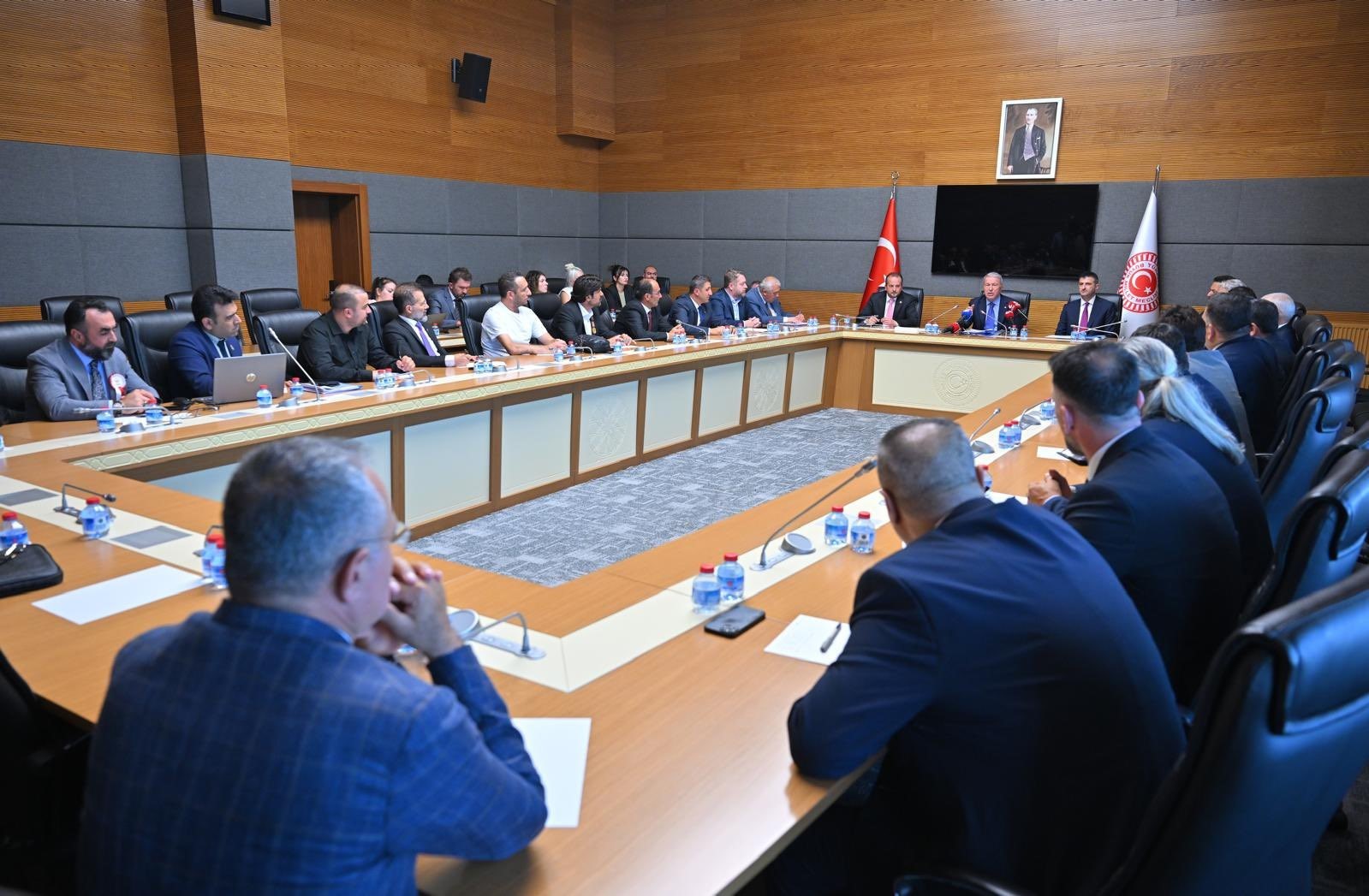 TBMM MİLLİ SAVUNMA KOMİSYONU BAŞKANI AKAR: "ŞEHİT AİLELERİ VE GAZİLERE YÖNELİK KANUN TEKLİFİ KISA SÜREDE TBMM’YE SUNULACAK"