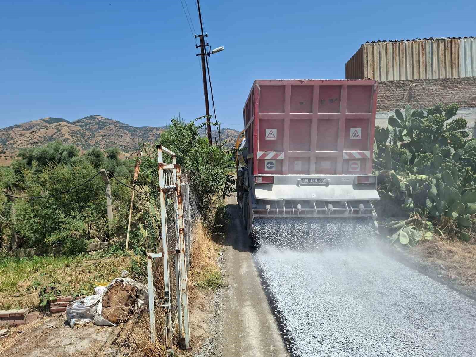 EFELER BELEDİYESİ’NİN YOL ÇALIŞMALARI SÜRÜYOR