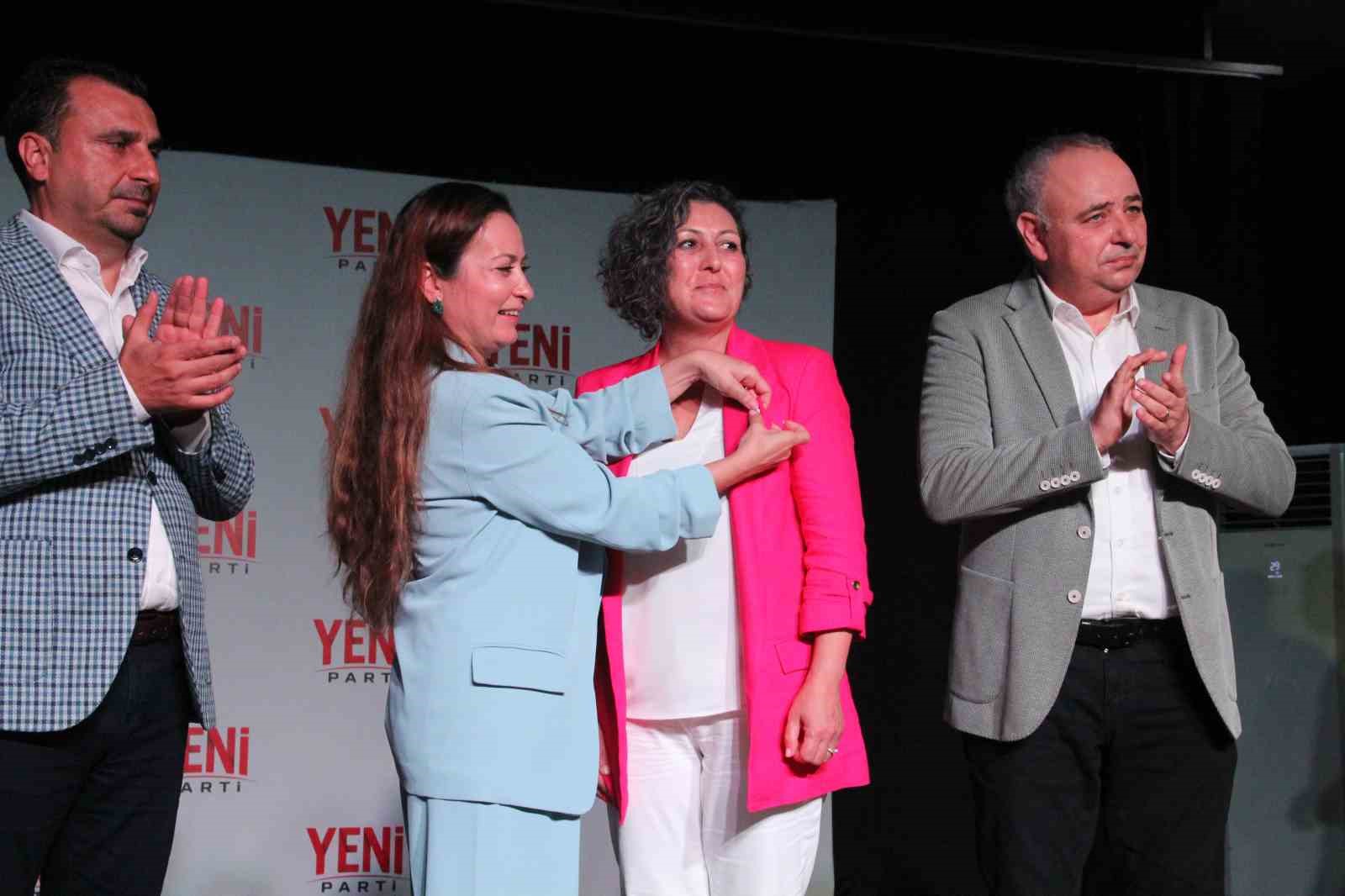 MANİSA’DA 15 CHP’Lİ BELEDİYE BAŞKANI YENİ PARTİ’YE KATILDI