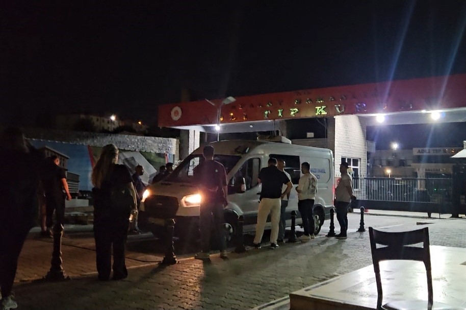 MASTERCHEF ŞAMPİYONU EREN KAŞIKÇI’NIN CENAZESİ AİLESİ TARAFINDAN TESLİM ALINDI