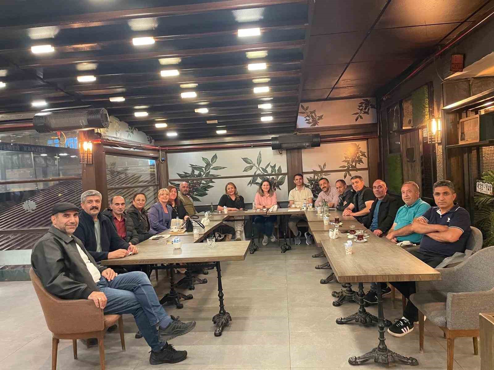 LİSE ARKADAŞLARI 34 YIL SONRA BULUŞTU