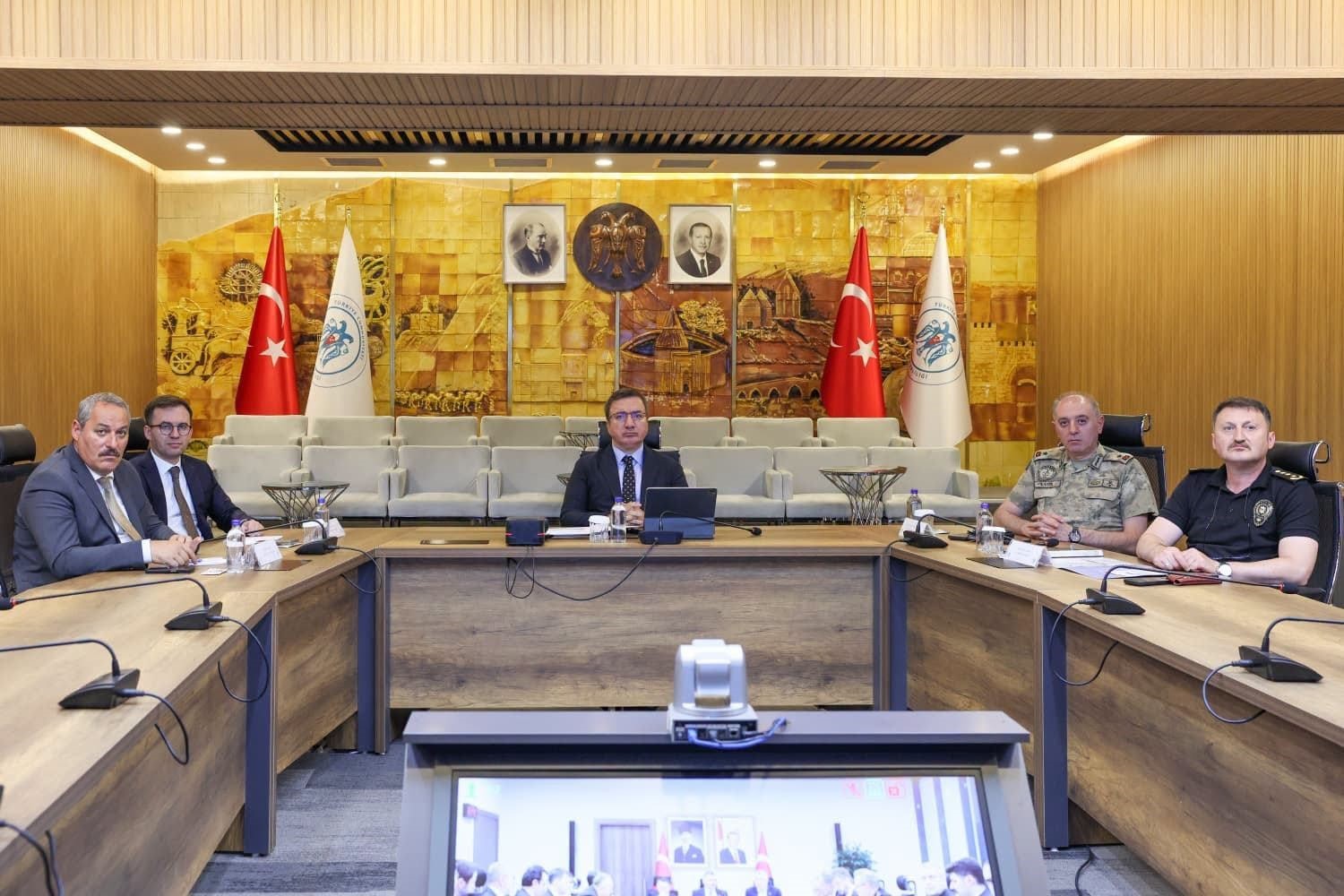 ERZİNCAN’DA SPOR ORGANİZASYONLARI ÖNCESİ GÜVENLİK ÖNLEMLERİ ELE ALINDI