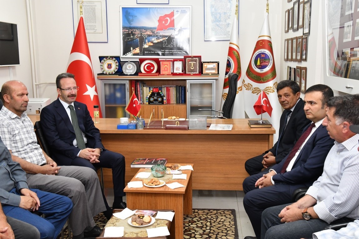 VALİ YAMLI, ŞEHİT VE GAZİ AİLELERİ DERNEĞİNİ ZİYARET ETTİ